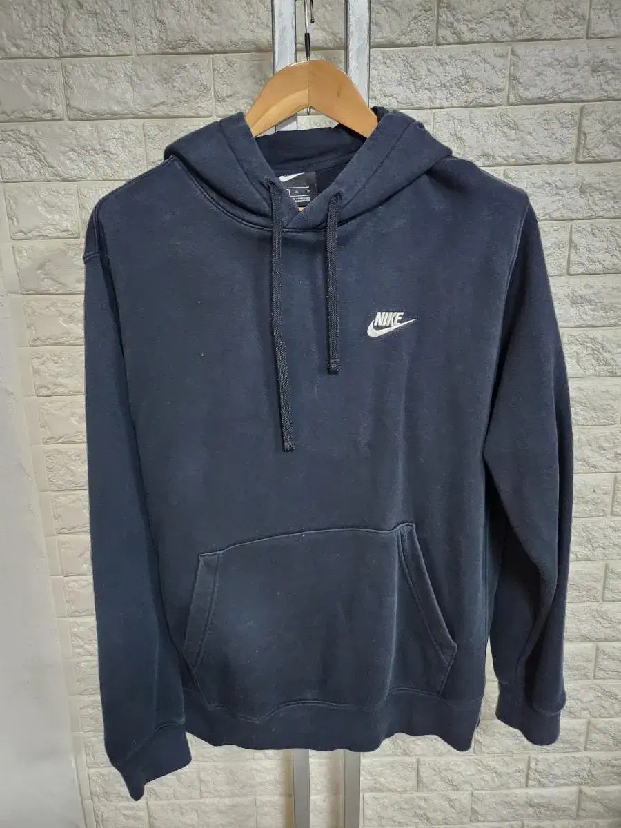 Authentic Nike brushed hoodie (for 100 balls)