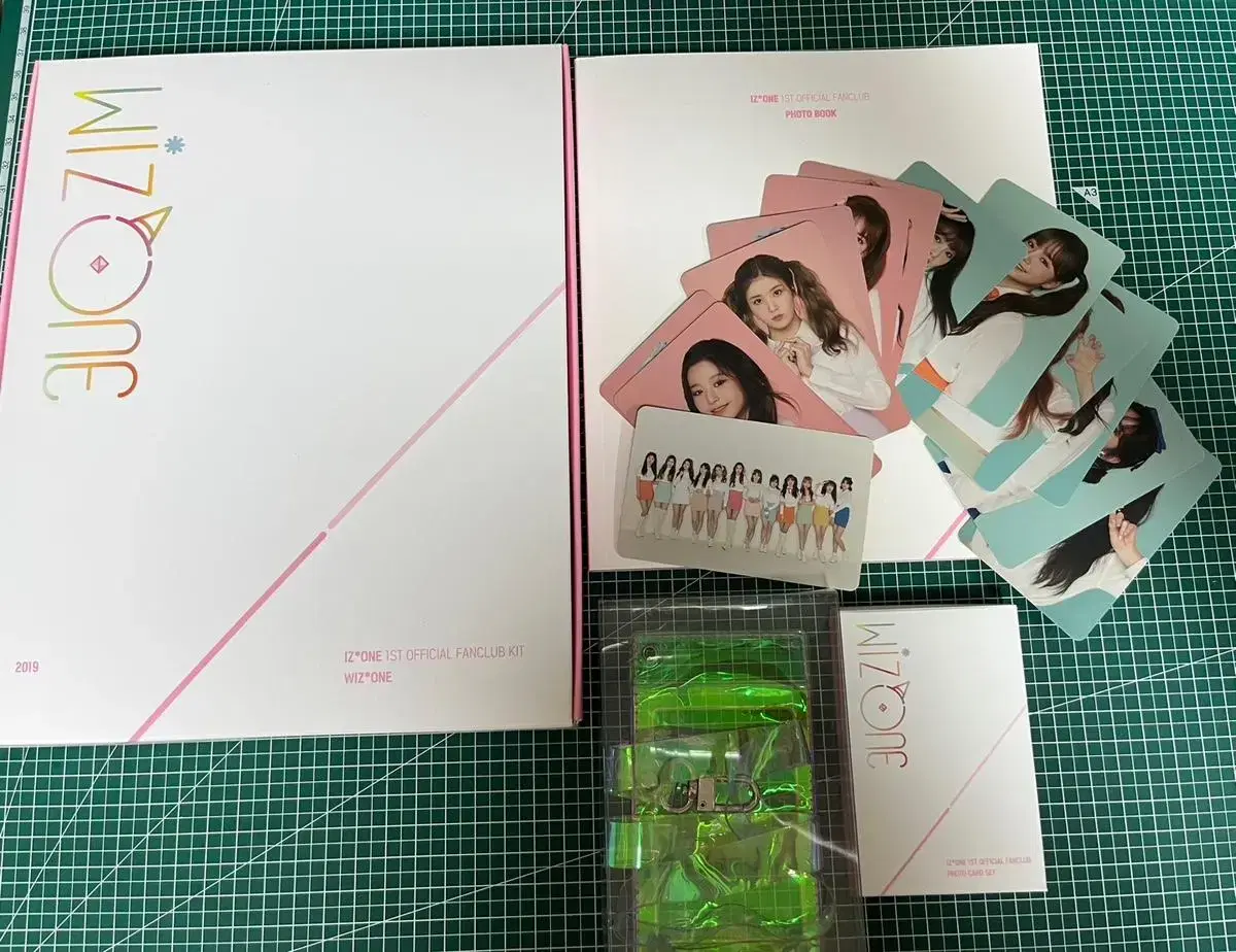 1 IZ*ONE Wiz*one kit bulk WTS