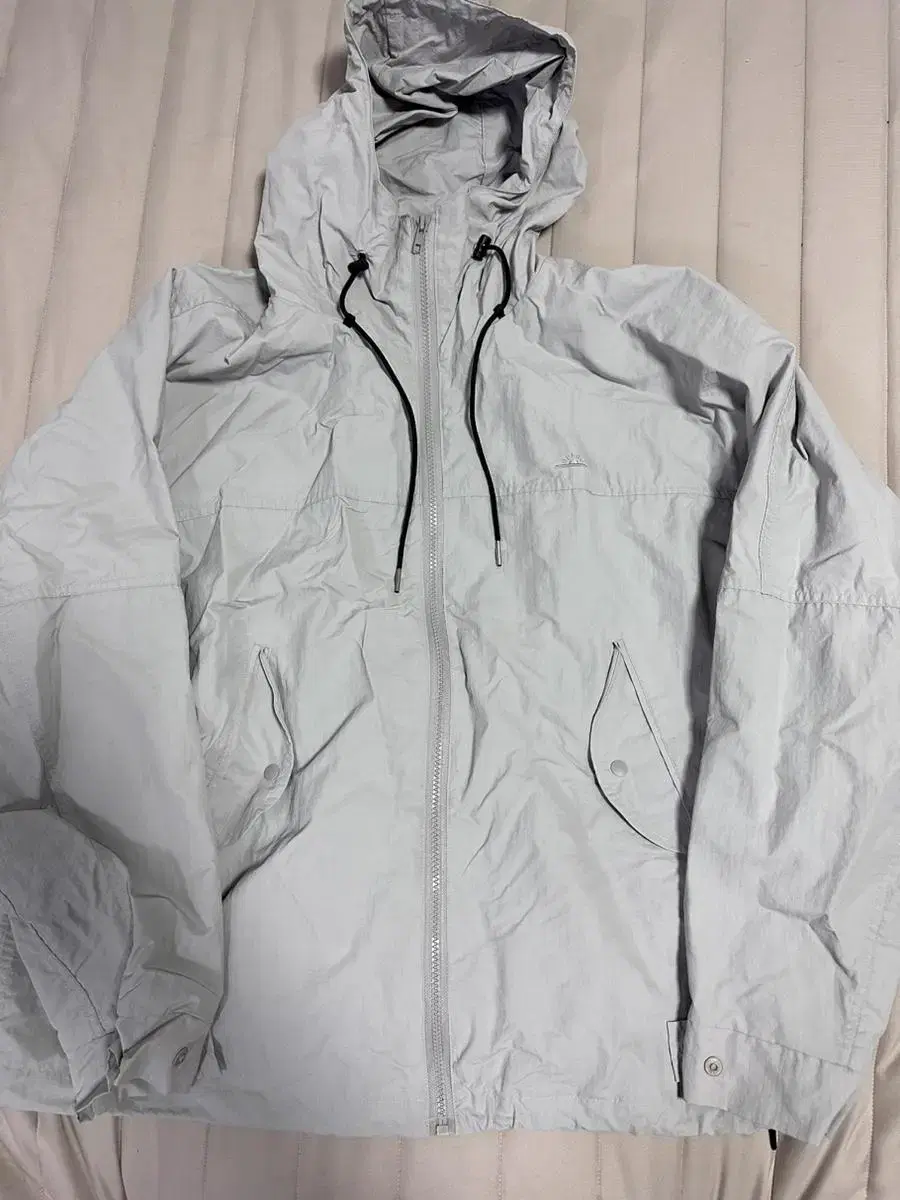 Capidesign Windbreaker