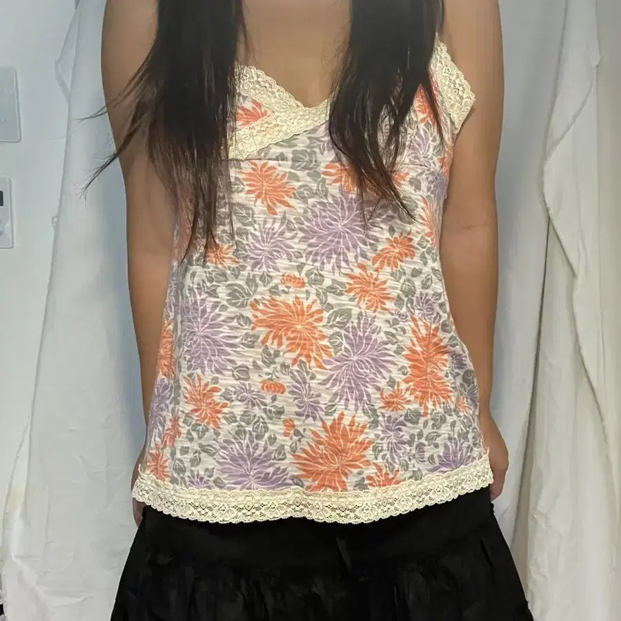 vintage flower sleeveless top