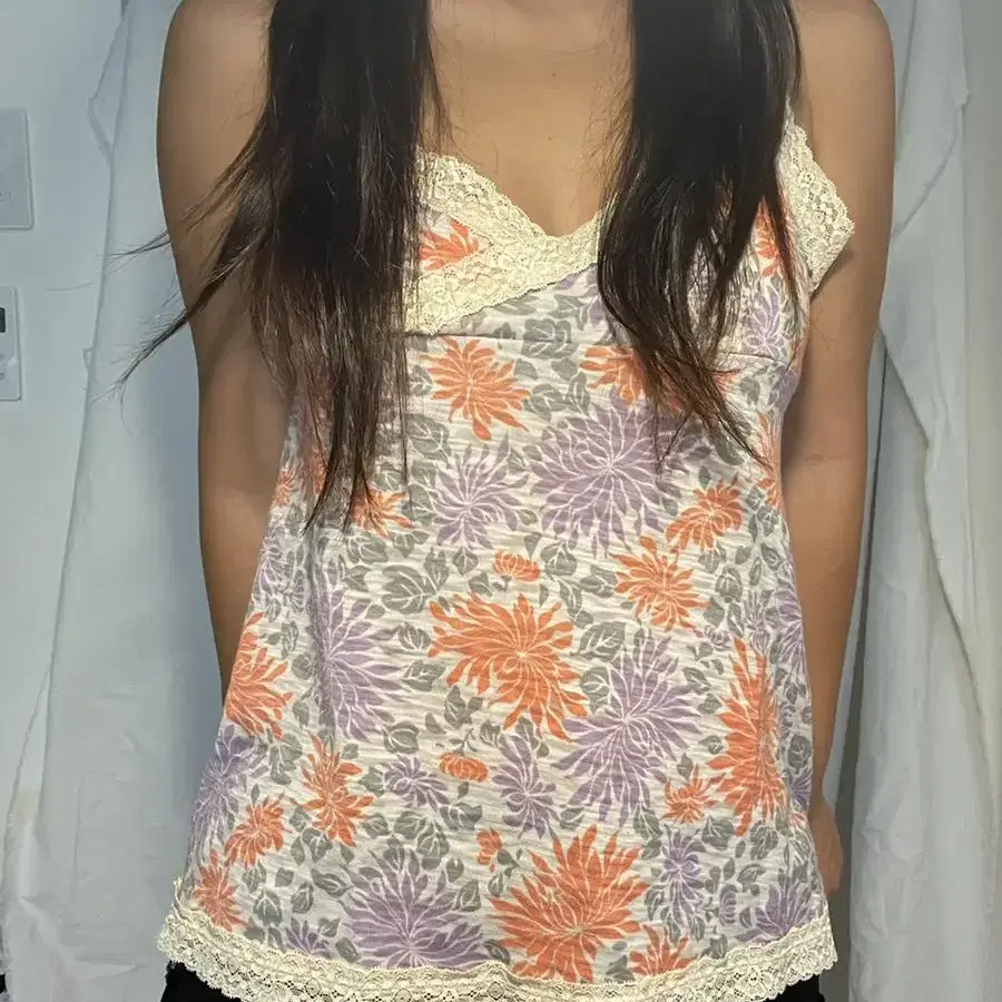 vintage flower sleeveless top