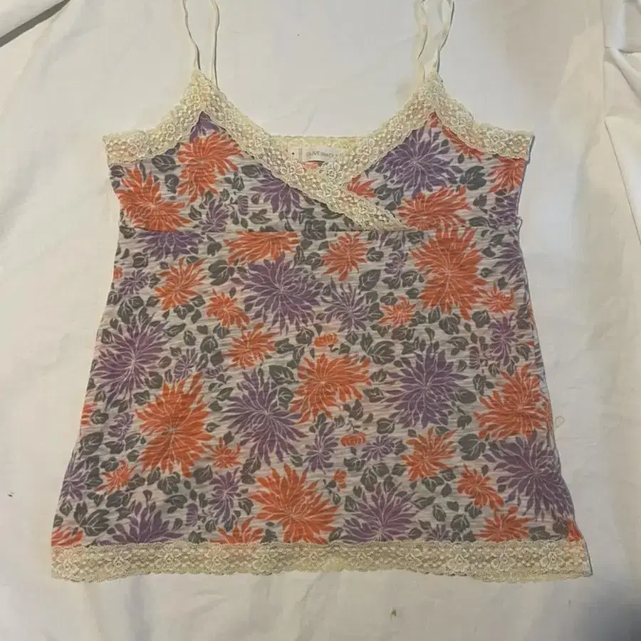 vintage flower sleeveless top