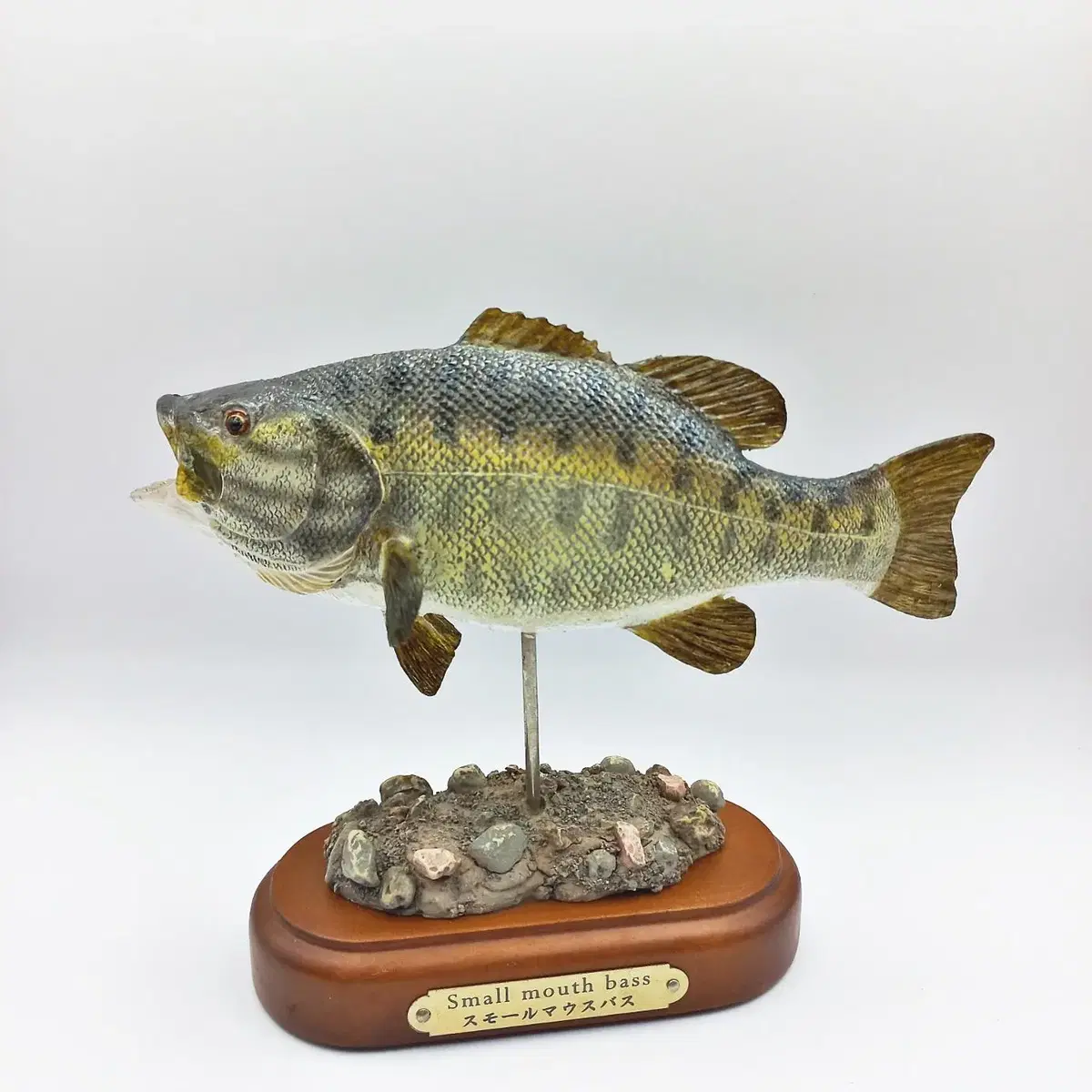 Left Large Bass Fish Diorama Model Fishing Figures