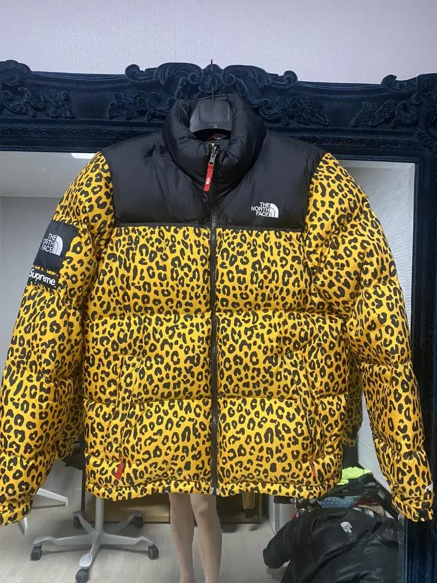 Supreme The North Face Leopard Knopsie