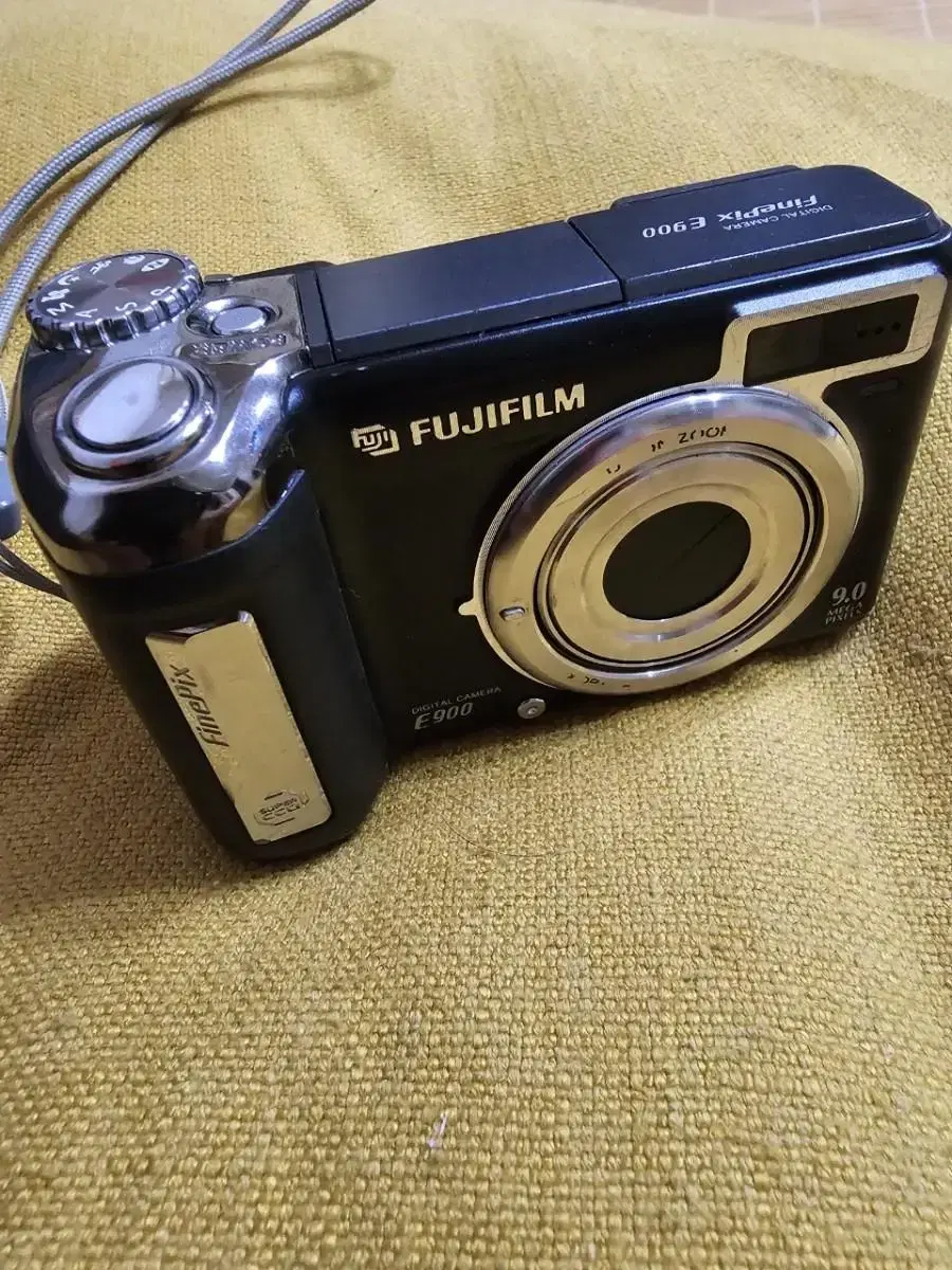 후지 FinePix E900 디카