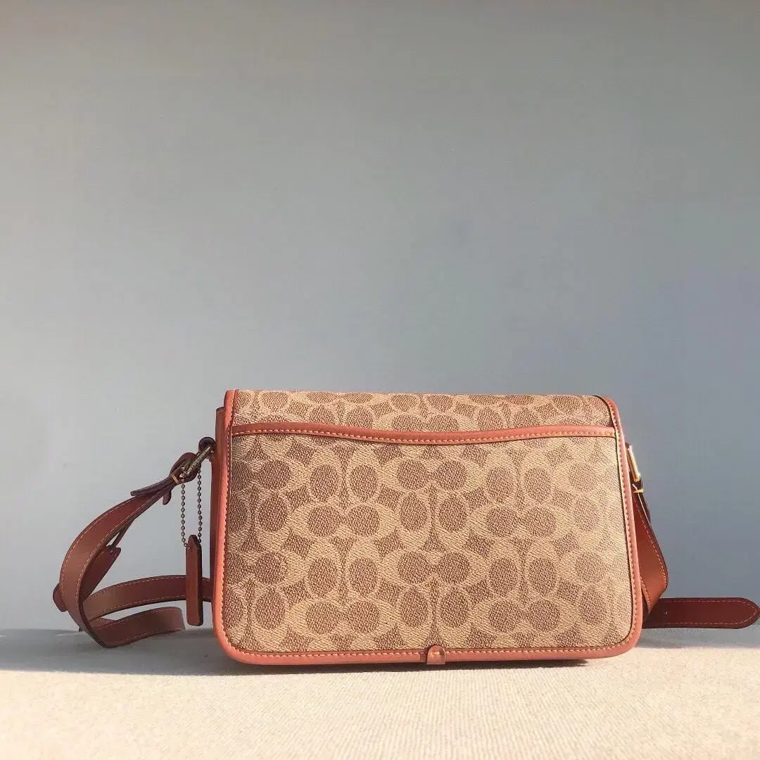 코치 COACH 시그니처 캔버스 스튜디오 숄더백 C6639