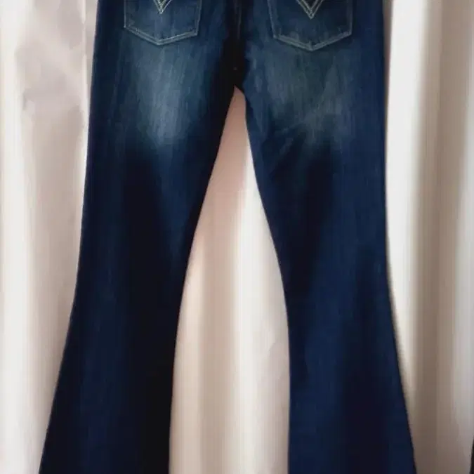 LEVI'S skinny flare 부츠컷 (26)