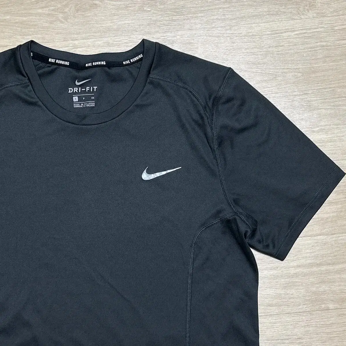 Nike Running Scotch Vahn Short-Sleeved Tee