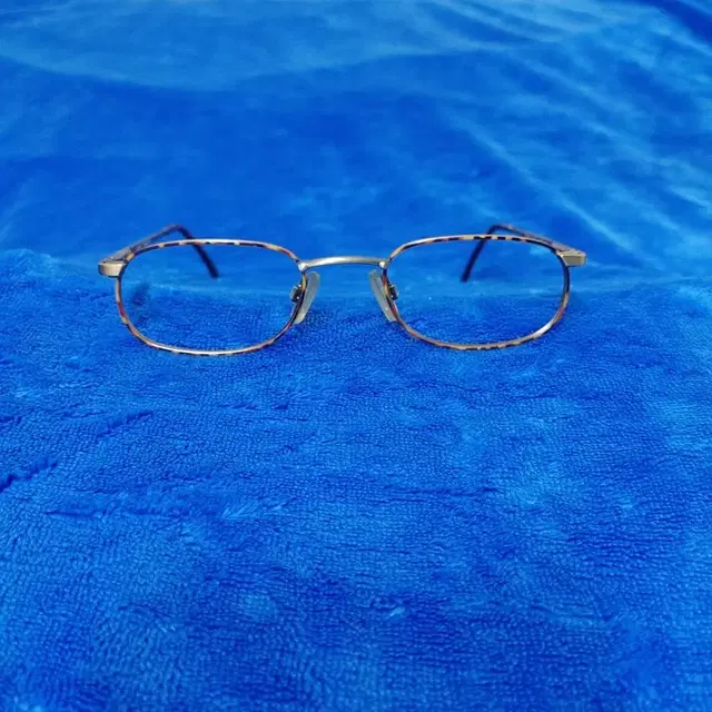 Guess Italy frame 엔틱 빈티지안경