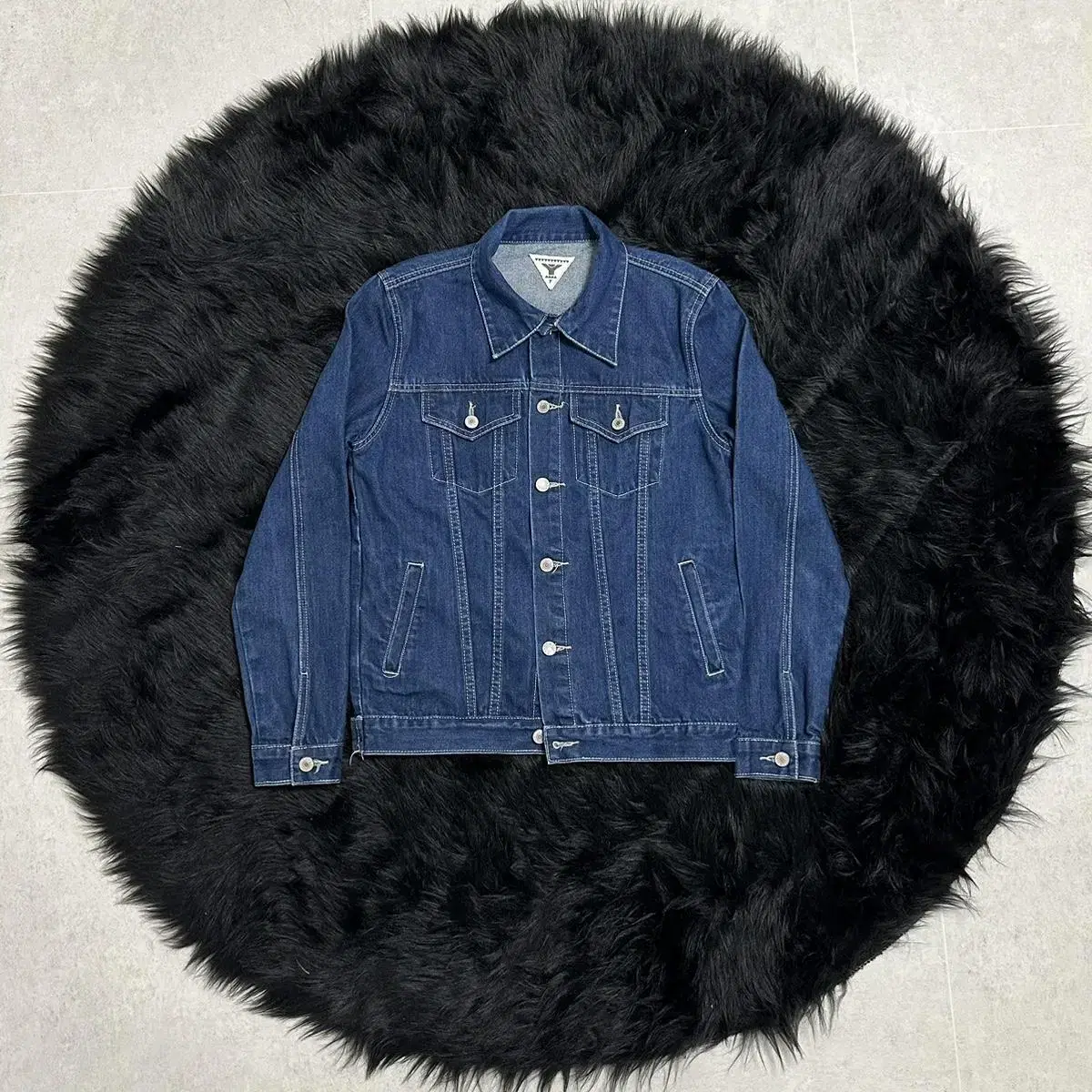 White stitched jin blue denim jacket