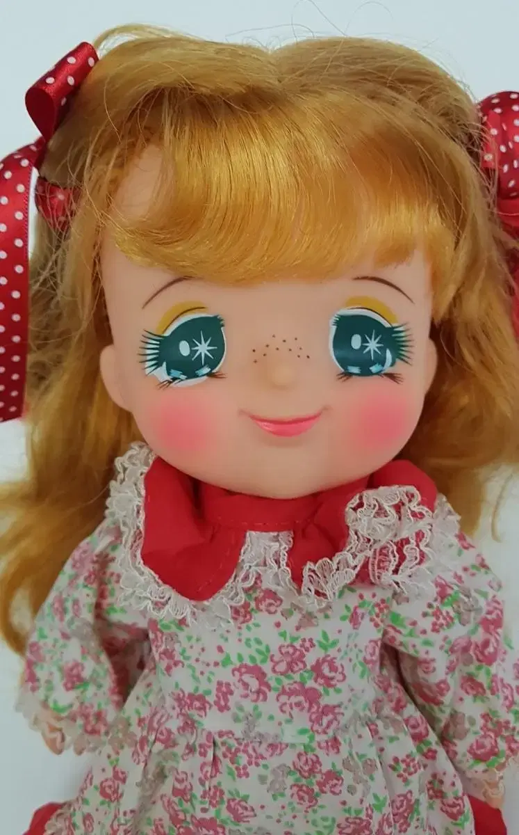 candy dolls/modern dolls/mimi dolls/oldtoys/jennie dolls/strawberry girl dolls/vintage dolls