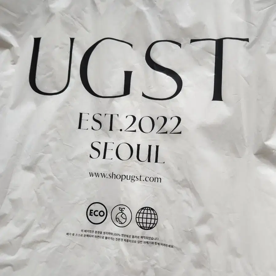 Ugst(어그스트)크롭셔츠