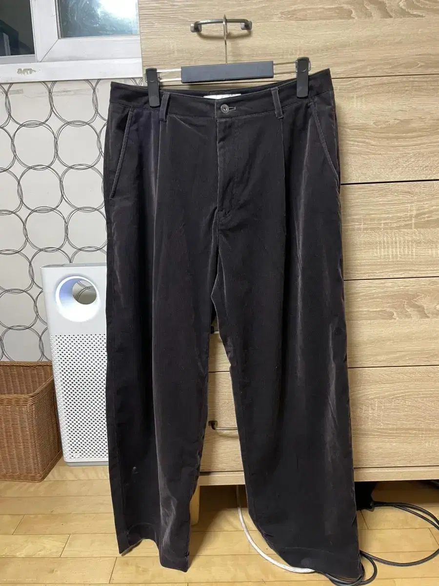 Non-slouchy corduroy pants