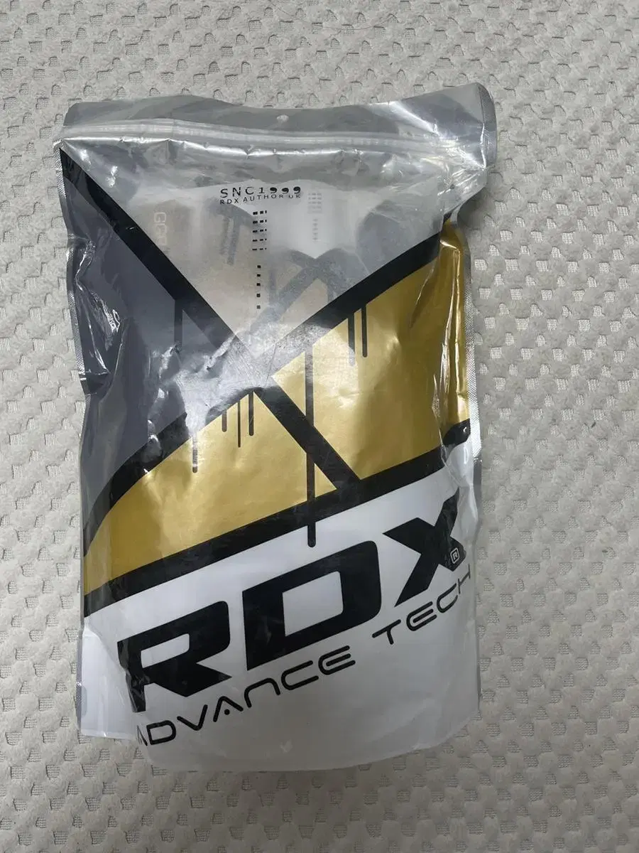 RDX MMA globe T7 Gold