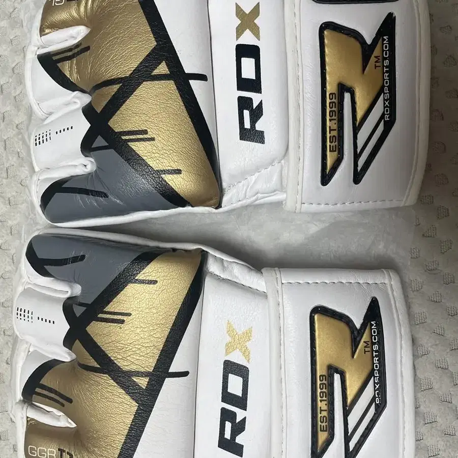 RDX MMA globe T7 Gold