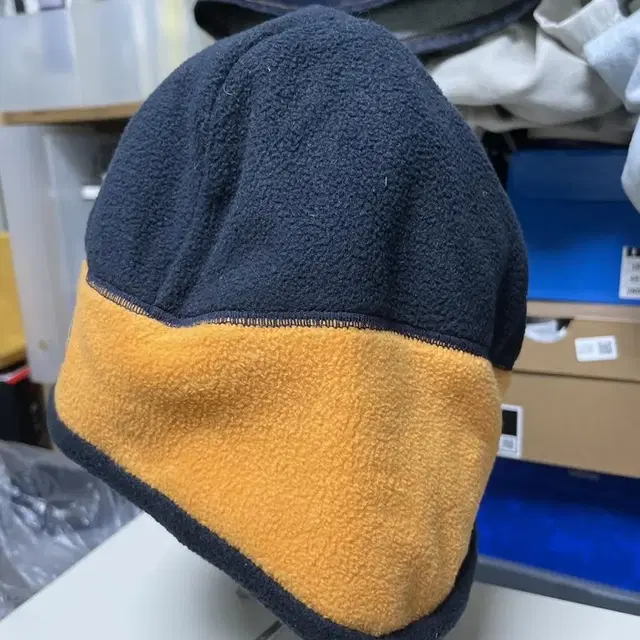 팔라스 이어플랍 플리스 햇 palace earflap hat S/M