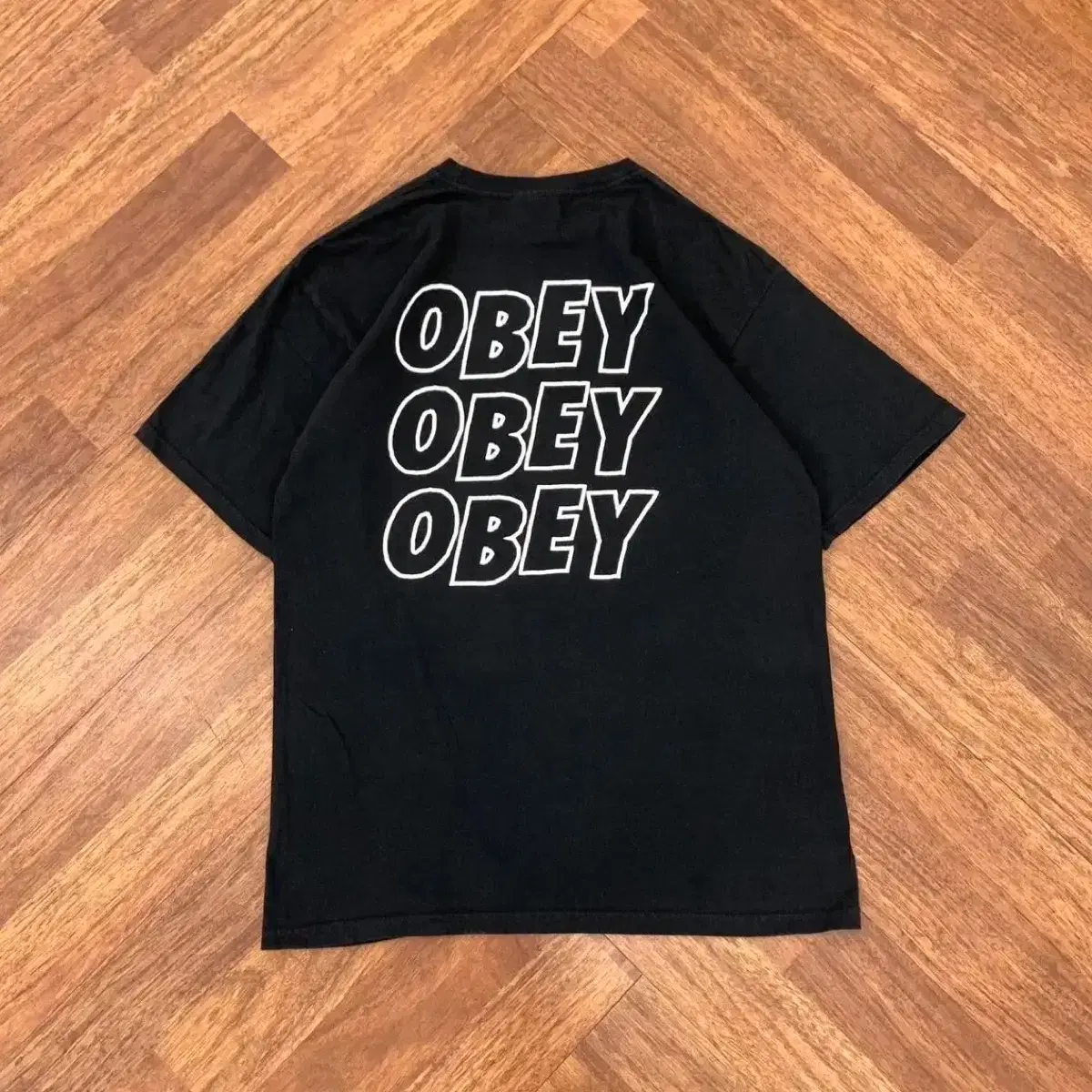 L 오베이 OBEY 빅로고 블랙 반팔 티셔츠