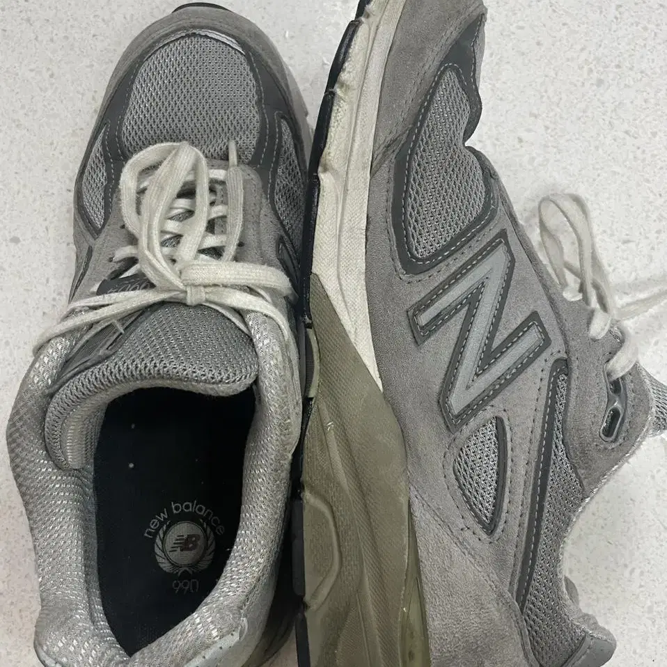 뉴발란스 990 v4 그레이 250