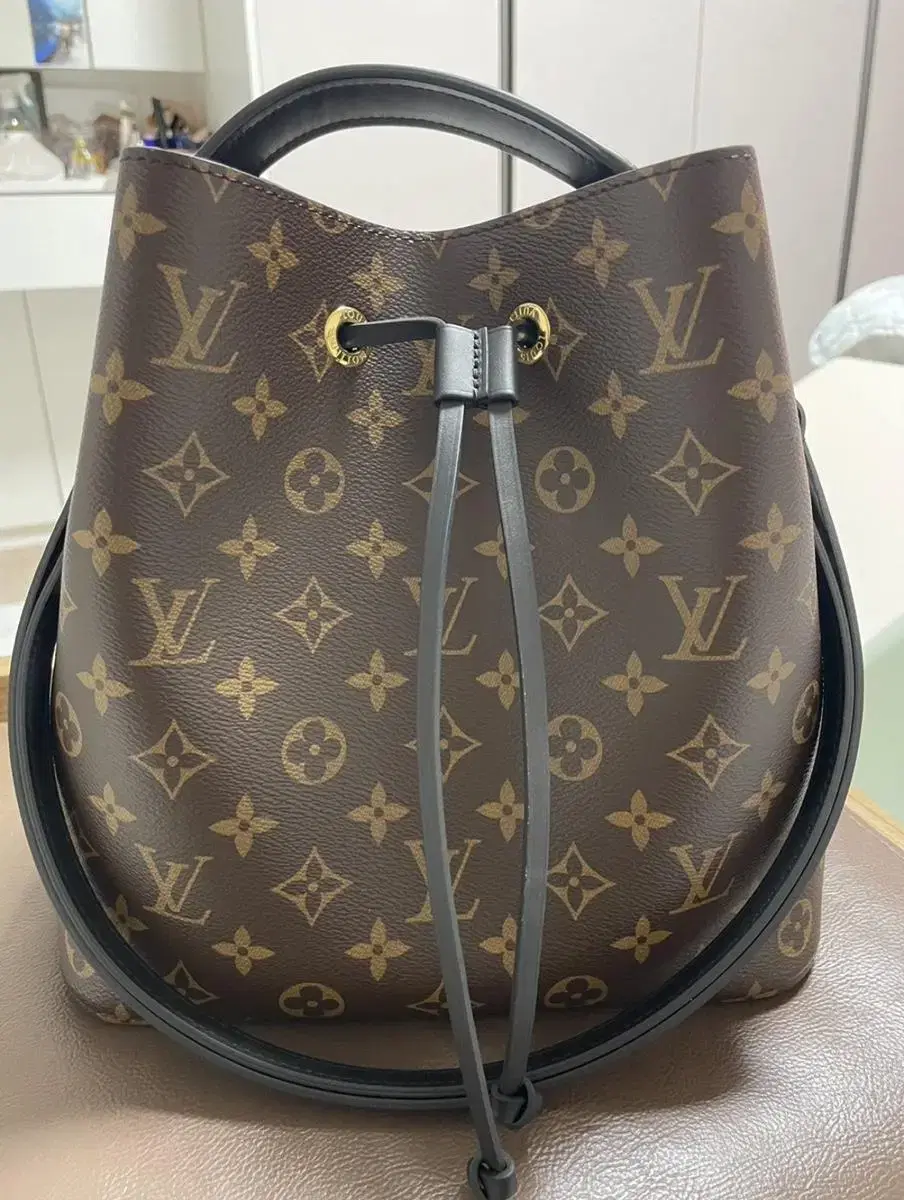 Louis Vuitton Neonoe