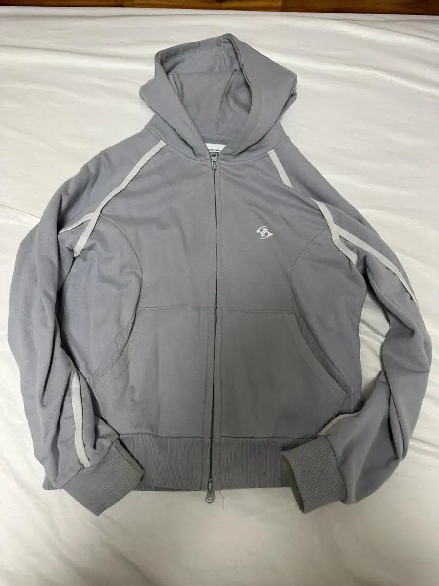 Sansan Gear Zip-up Hood Sky Blue