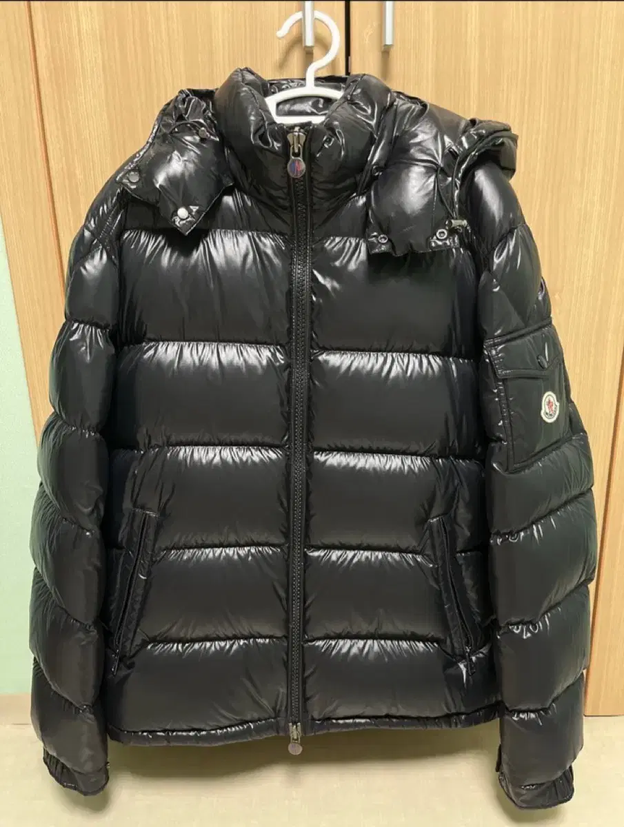 Moncler maya 22FW size 5