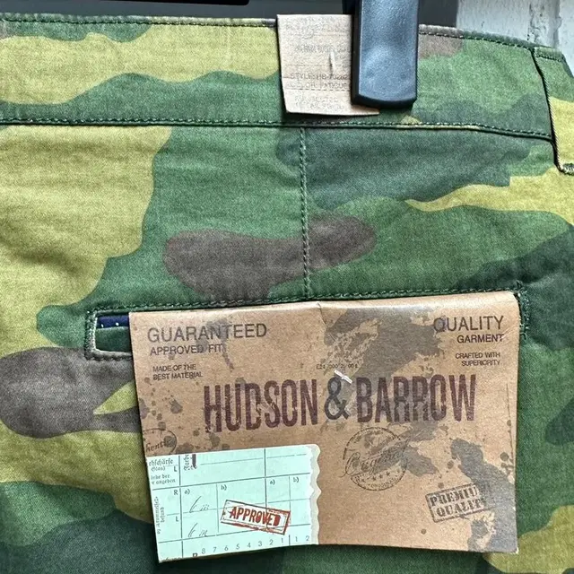 hudson & barrow camo shorts 카모 반바지