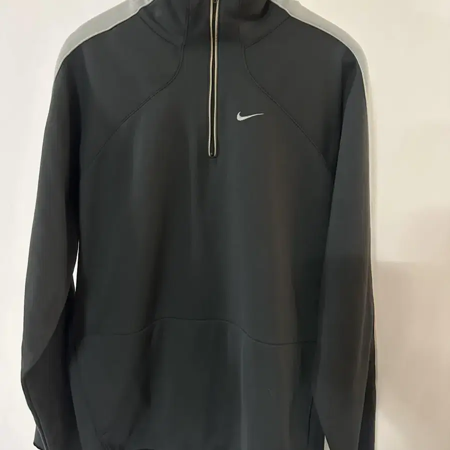 n144) NIKE 나이키 남성 드라이핏 긴팔 M 95