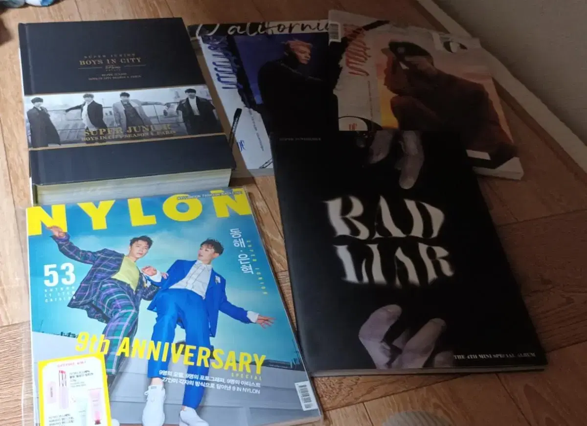 I wts super junior merchandise