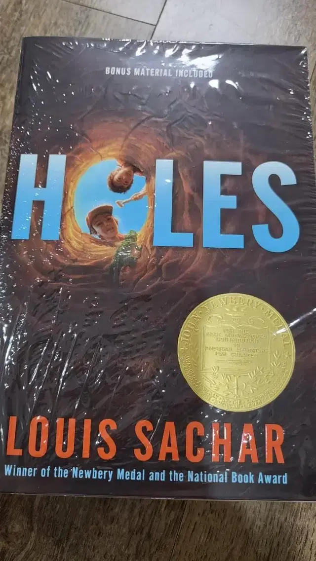 (정품)Holes Paperback (cD포함)세트새상품