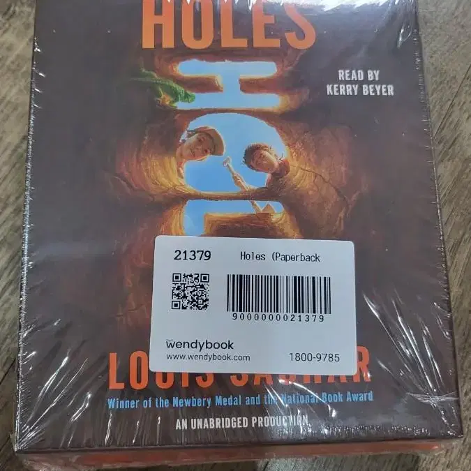 (정품)Holes Paperback (cD포함)세트새상품