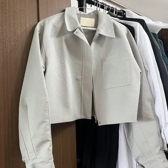 Osol 오솔 vila jacket