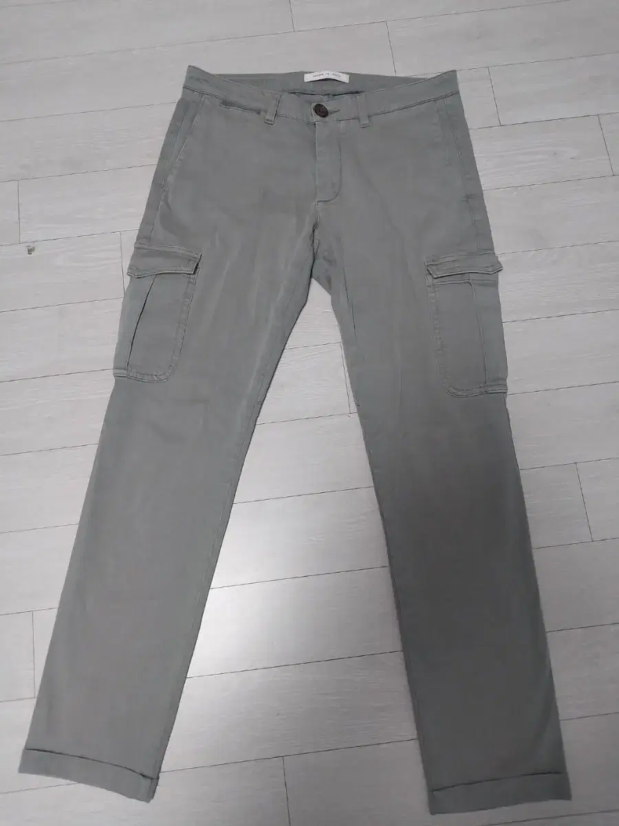 (Genuine) Eleventy Cargo Trousers