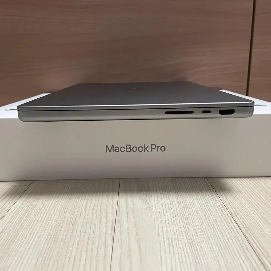 M1pro 맥북프로 14인치 고급형 10/16코어 16GB 1TB 스그