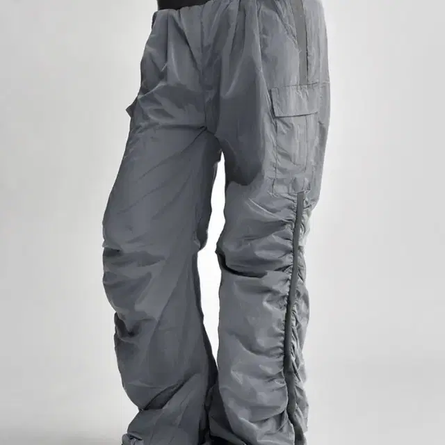 루루 ruru NYLON SHIRRING CARGO PANTS