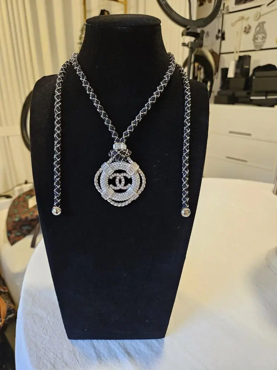 Chanel krystal Necklace