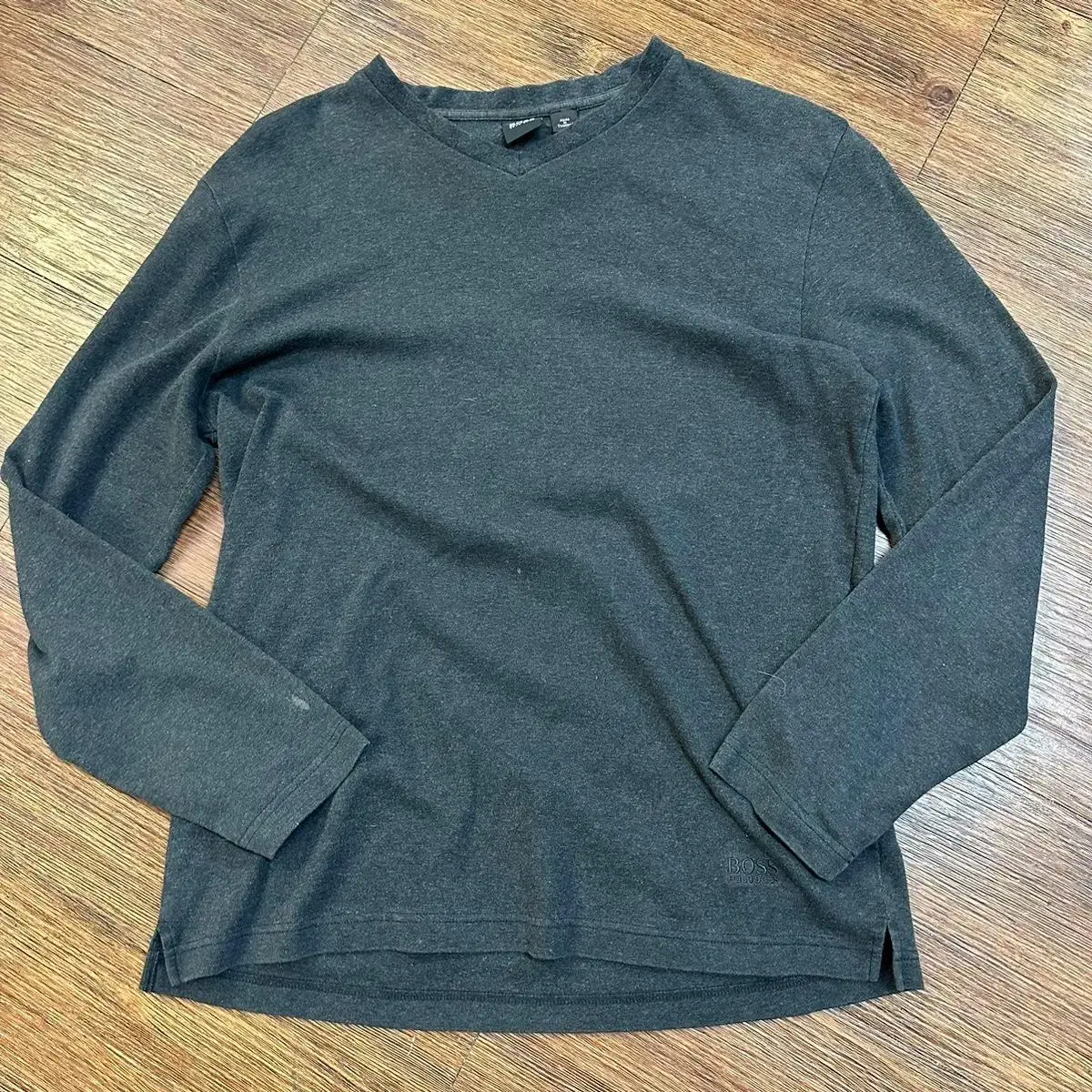 size S) This is the Hugo Boss Long Sleeve Tee