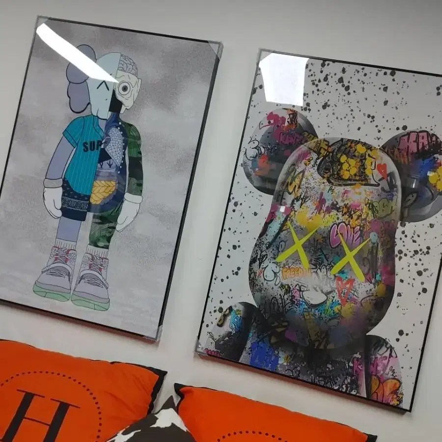 카우스 kaws 베어브릭 대형 피규어 그림 액자 인테리어액자 인테리어소품