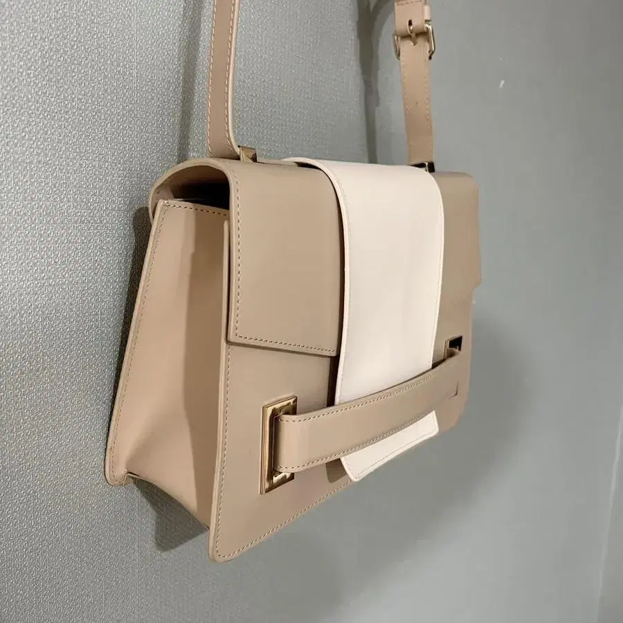 CHARLOTTE - CITY BAG 숄더백  (정가149000