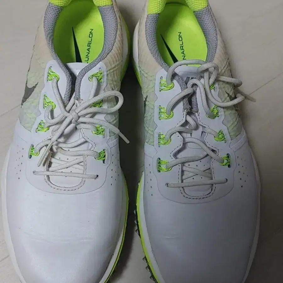 NIKE LUNARLON 루나론 가죽 골프화(240)