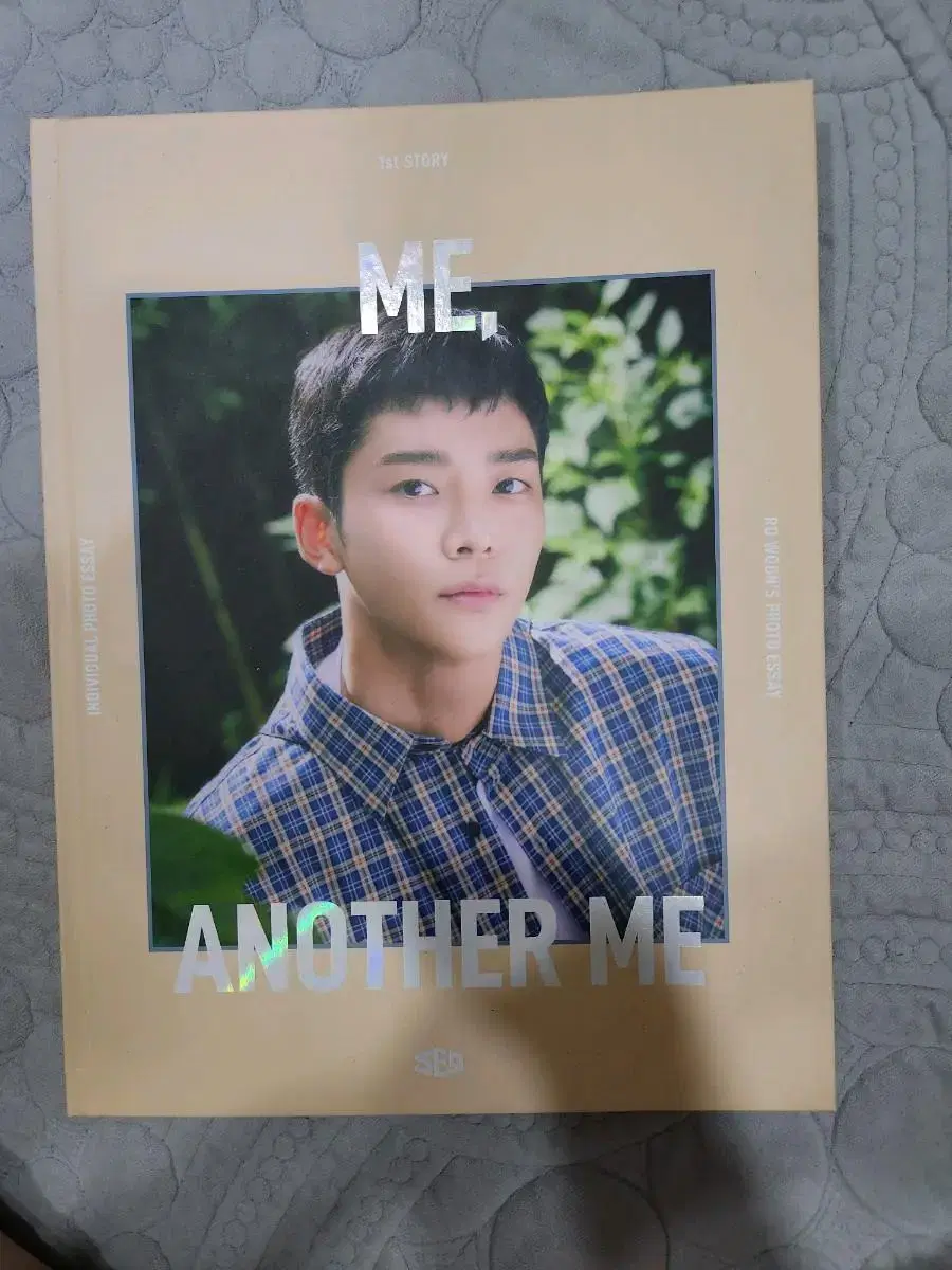 SF9 rowoon photo album (unsealed)