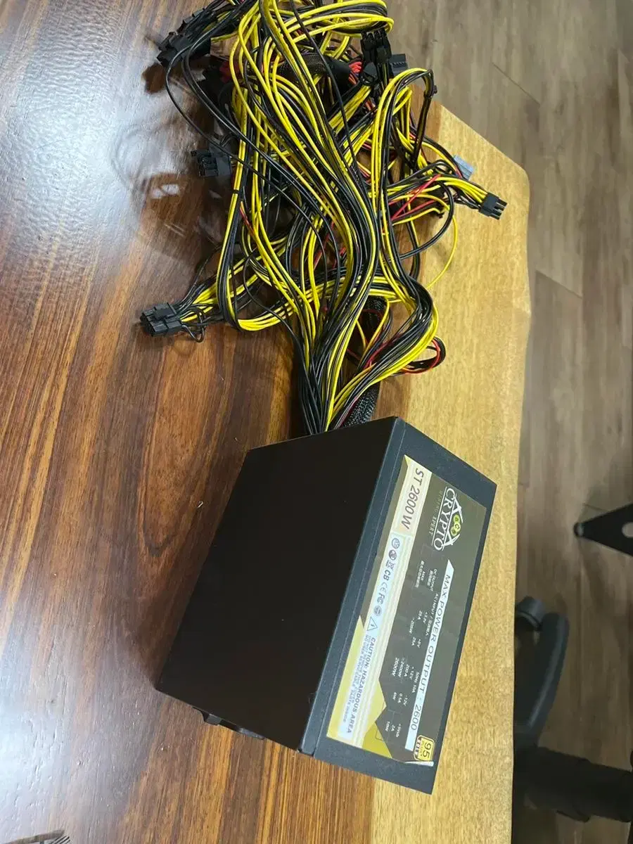 We sell 1660 TI 6-way and 8-way mining machines. #채굴기,#채굴장,#이더리움채굴기,#레이븐채굴 기,#비트코인채굴 on Bunjang Global Site.