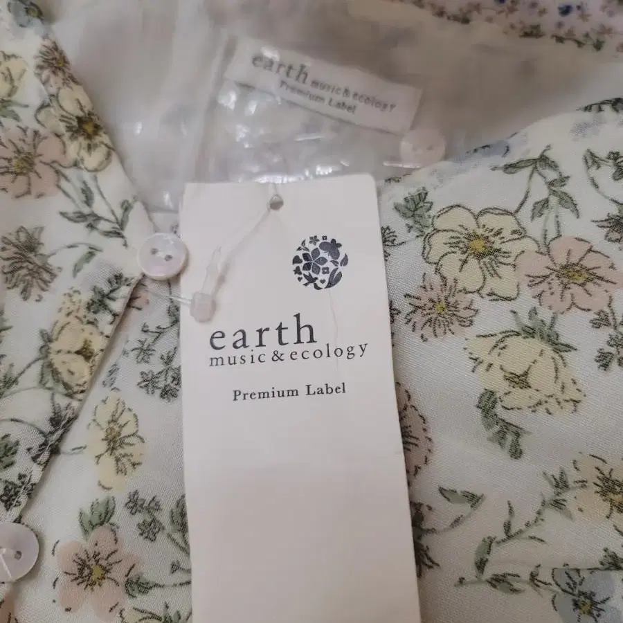 일본빈티지 새제품 earth 연노랑바탕 꽃무늬 원피스 베이비돌 양산형