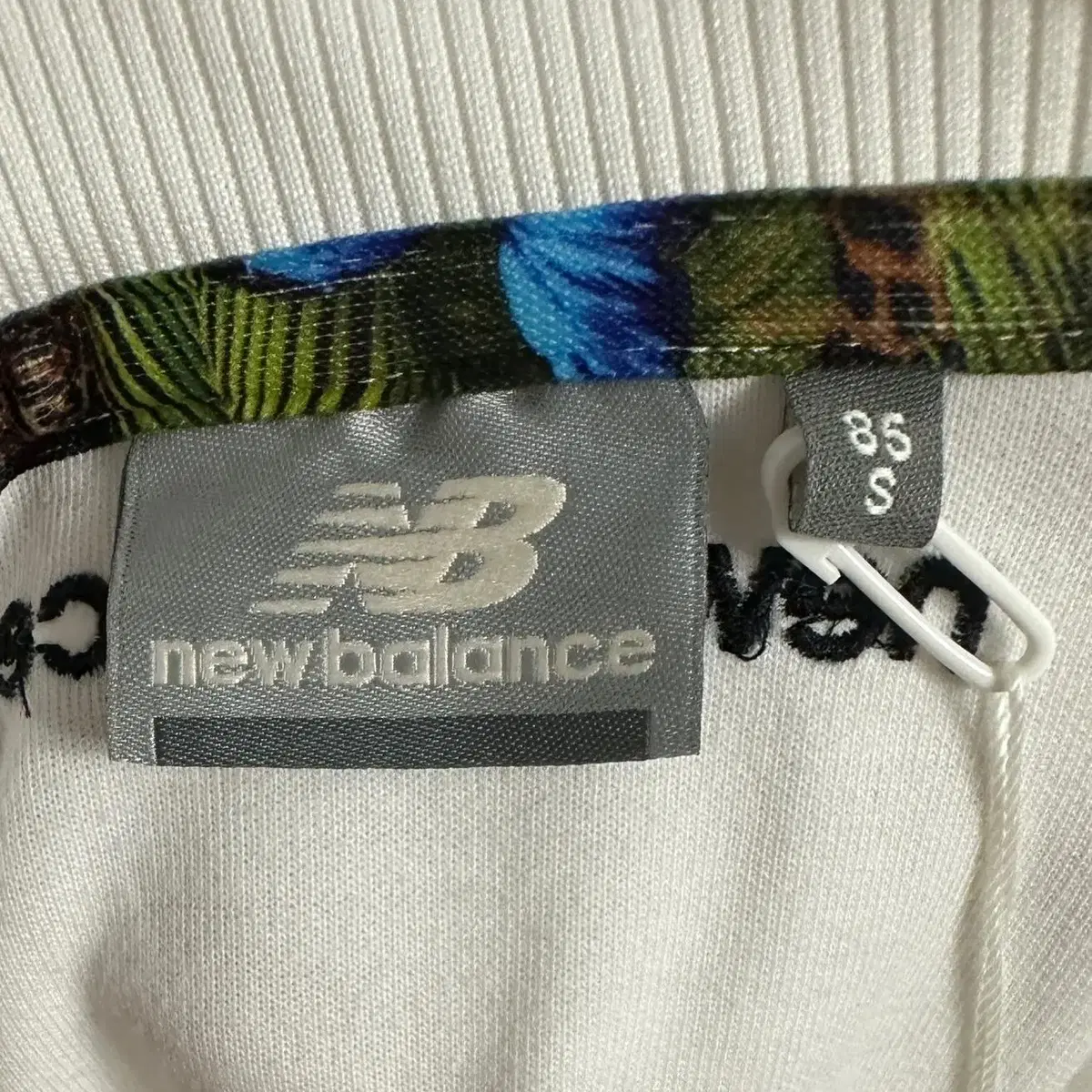 New Balance 뉴발란스 여성용 정글패턴 트랙탑 져지 자켓 화이트