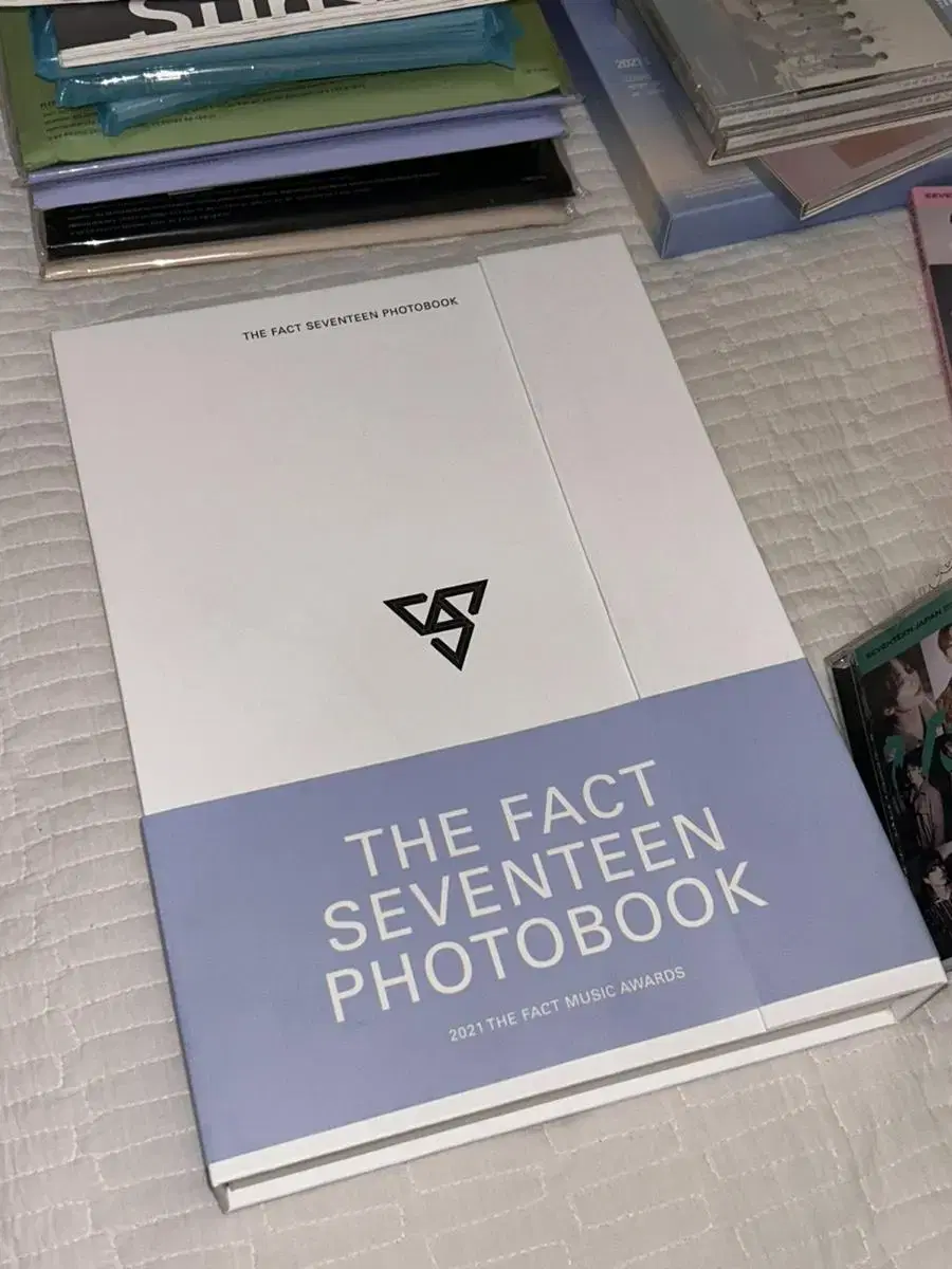 Seventeen TheFacts 2021 photobook WTS