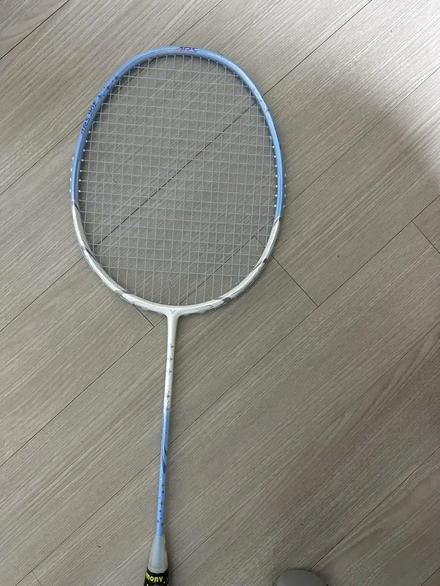 Victor Auraspeed 90F Badminton Racket