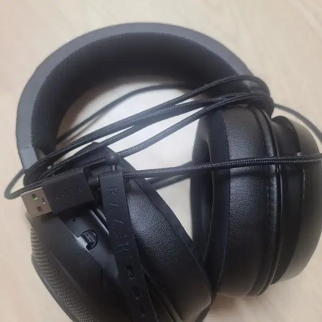 Razer Kraken 7.1 V2 레이저 게이밍 헤드셋