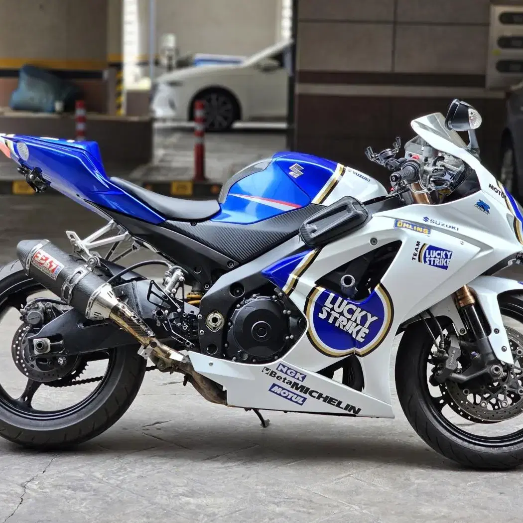 스즈키 GSX-R1000 08년식 판매 합니다.