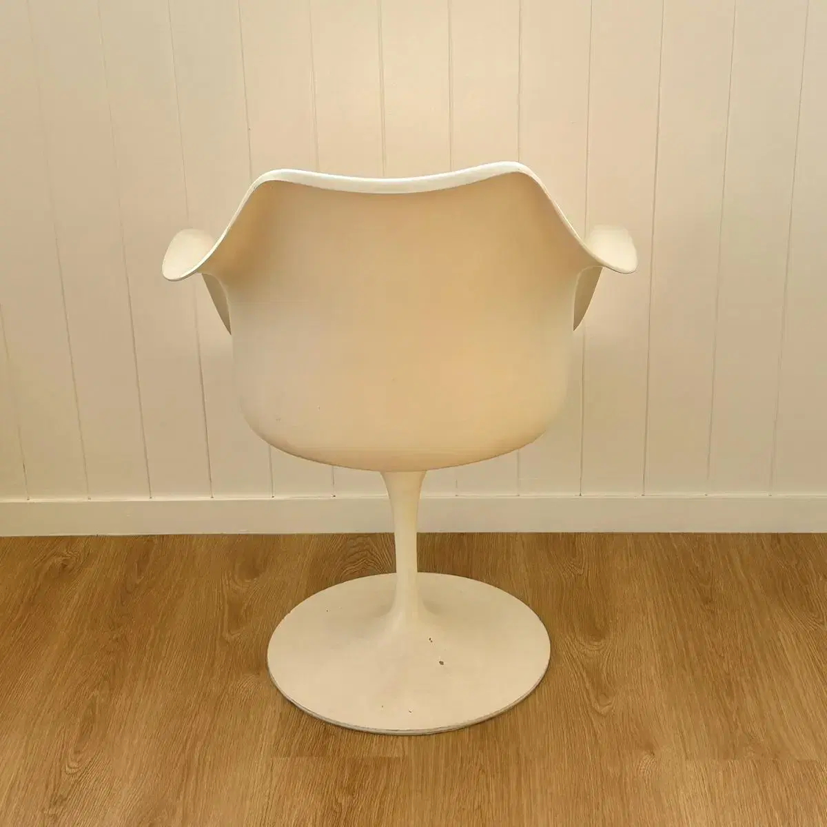 Arkana Tulip chair