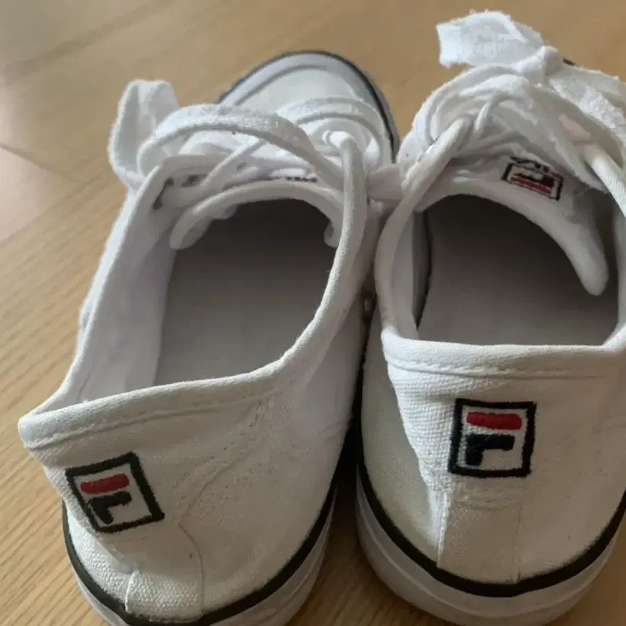 흴라 fila 운동화 230 화이트