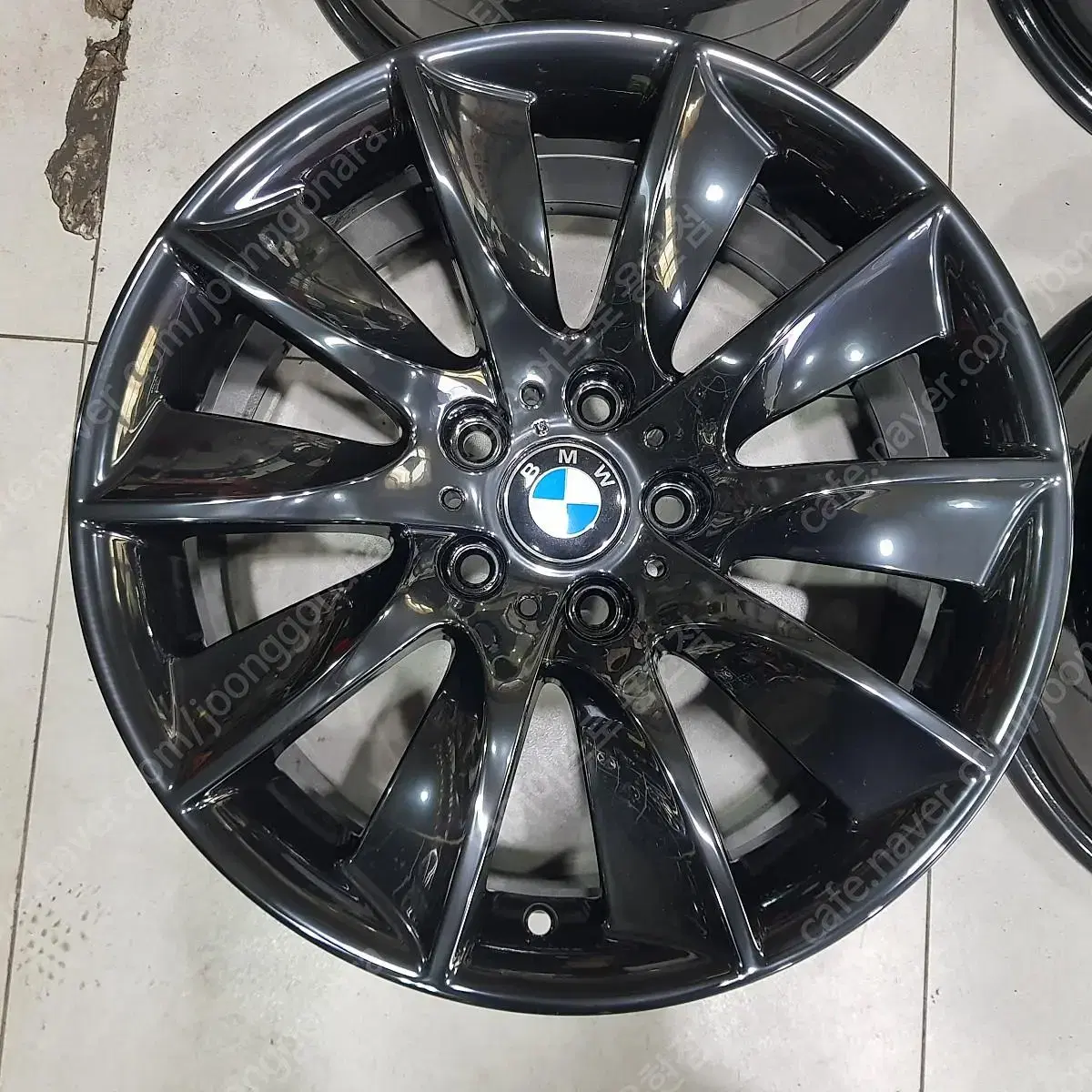 18인치 BMW 528i 터빈 순정 중고 유광블랙 휠 한대분 팝니다